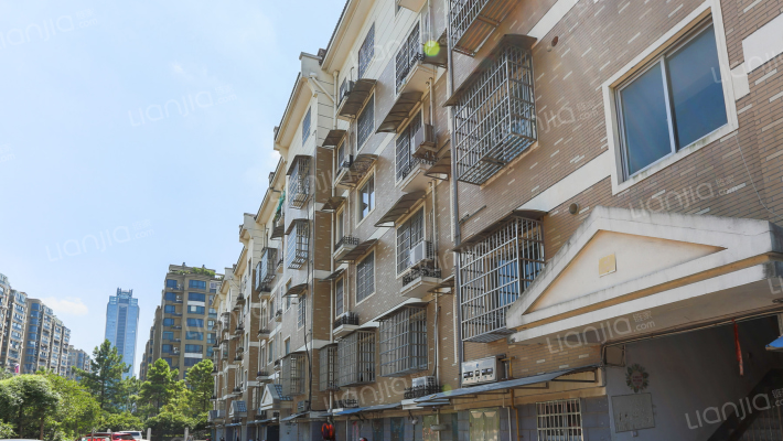 梅川小区外景图