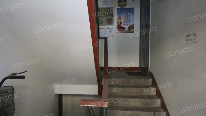 龙安公寓外景图