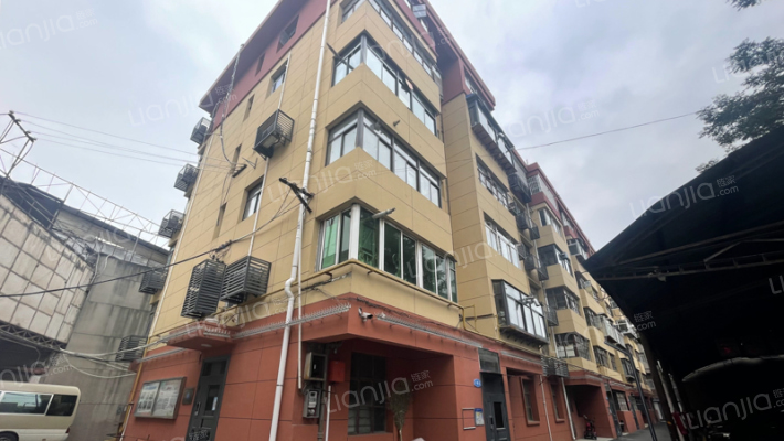 陕西省人民政府外事办公室外事车队家属院外景图