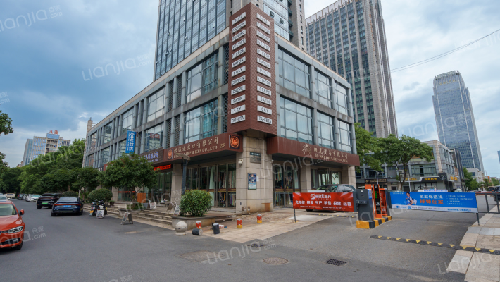 中国轻纺城国贸中心外景图