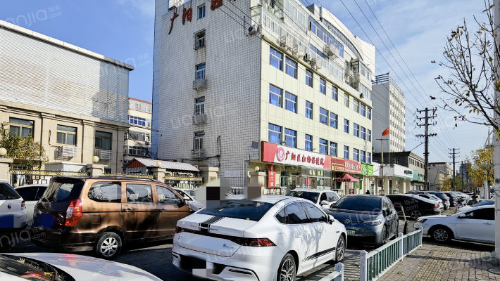 眼科医院职工住宅楼外景图