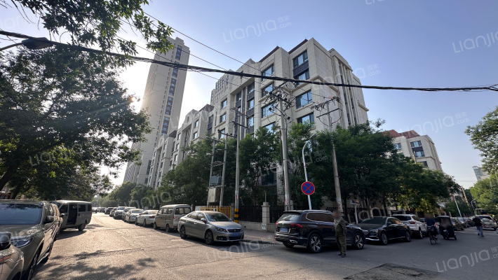 金地平山印外景图