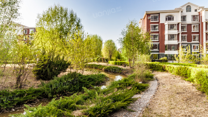 富奥花园D区外景图