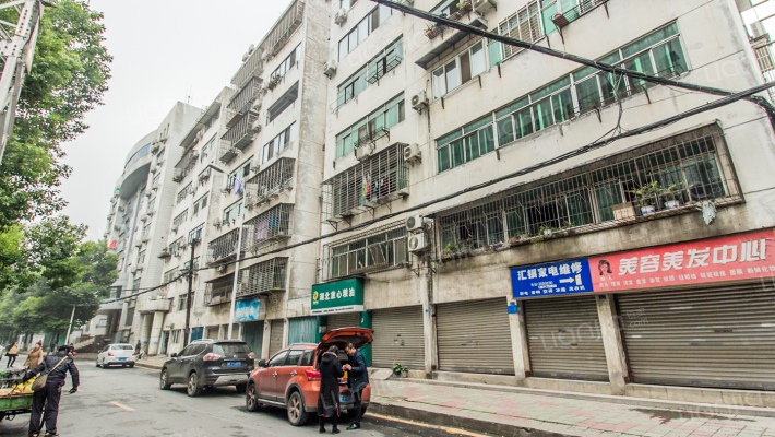 襄阳市人民法院老家属院外景图