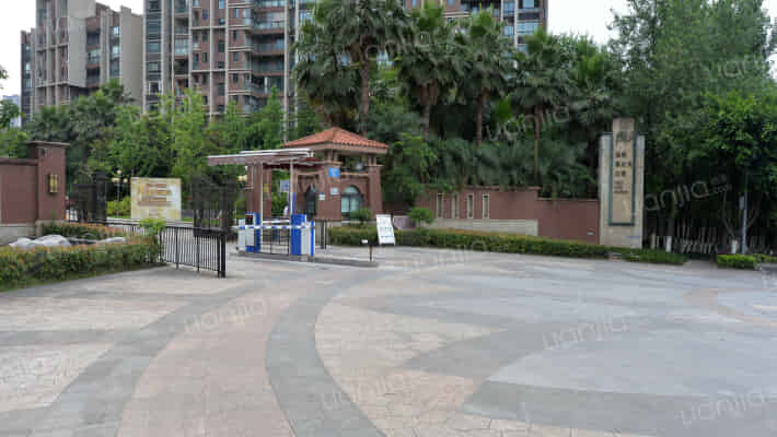 保利高尔夫公馆外景图