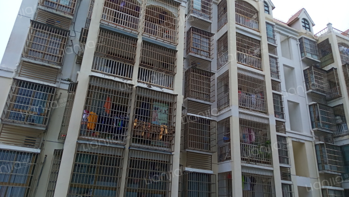 海城大厦外景图