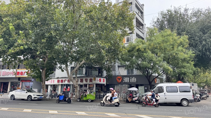 民主南路242号外景图