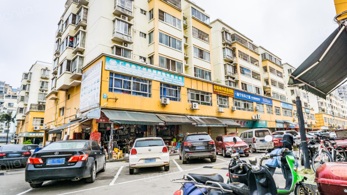 荣宝华商城外景图