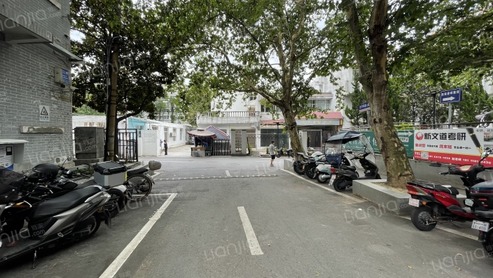 老朝阳村外景图