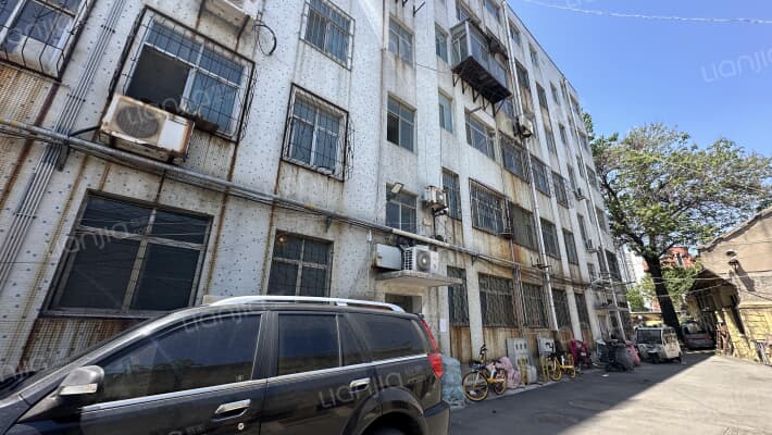 药材站家属院外景图