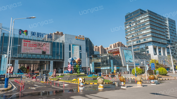 美的广场外景图