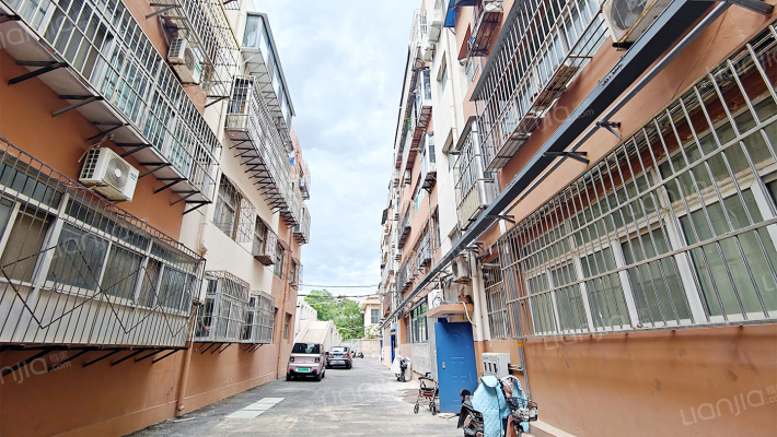 艺校宿舍外景图