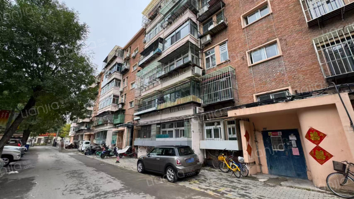 环秀西里外景图