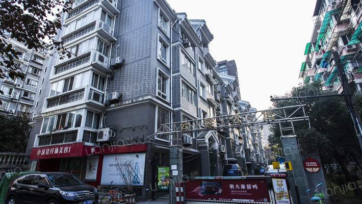 云裳公寓外景图