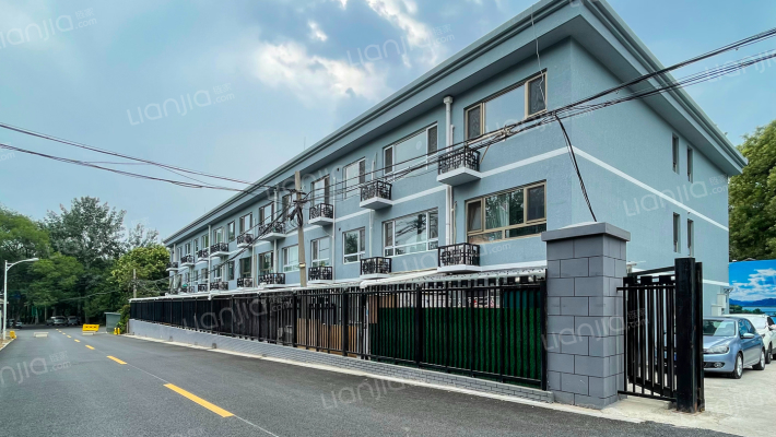 十三陵水库管理处家属院外景图