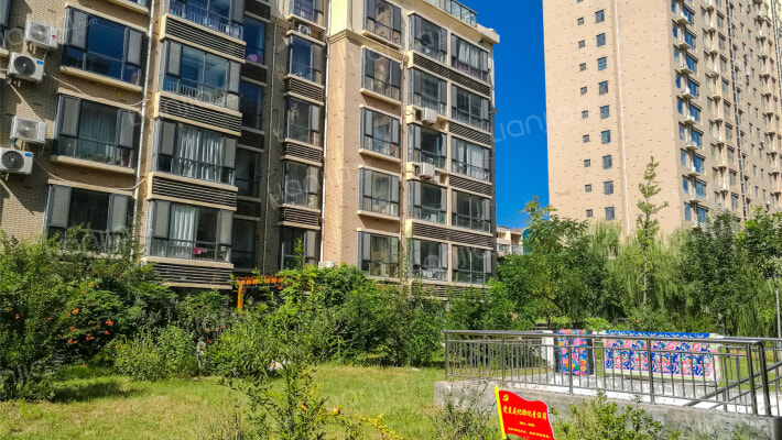 桃园小区外景图