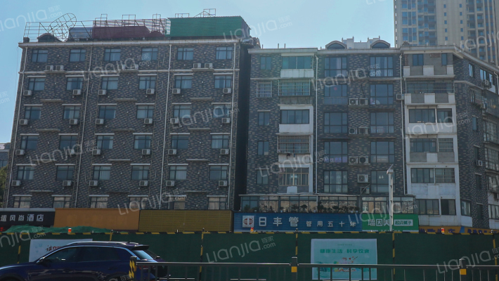 湖坊中学教职工宿舍外景图