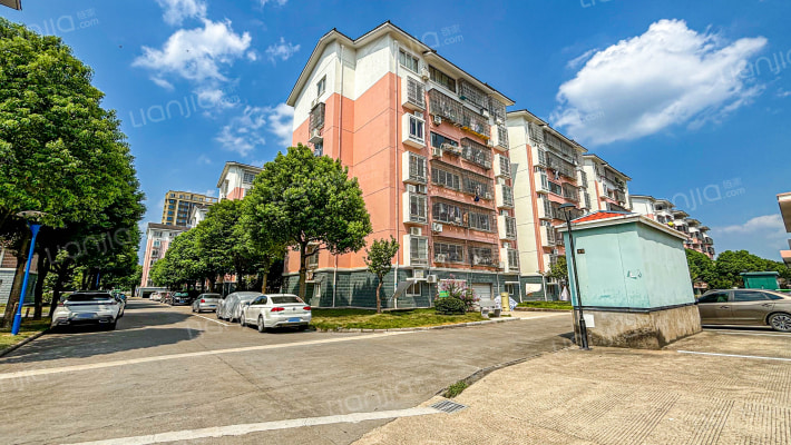 新浦小区外景图