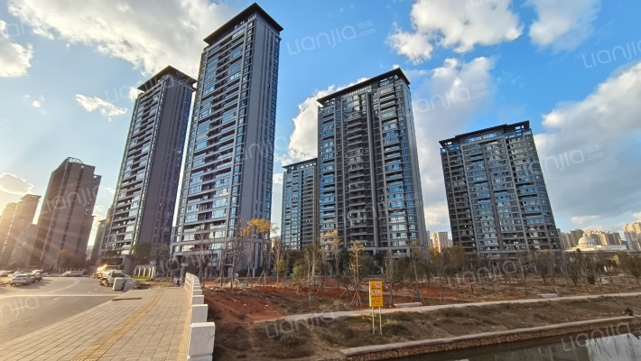 昆明融创文旅城花语湾外景图