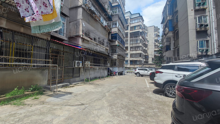 政协小区外景图