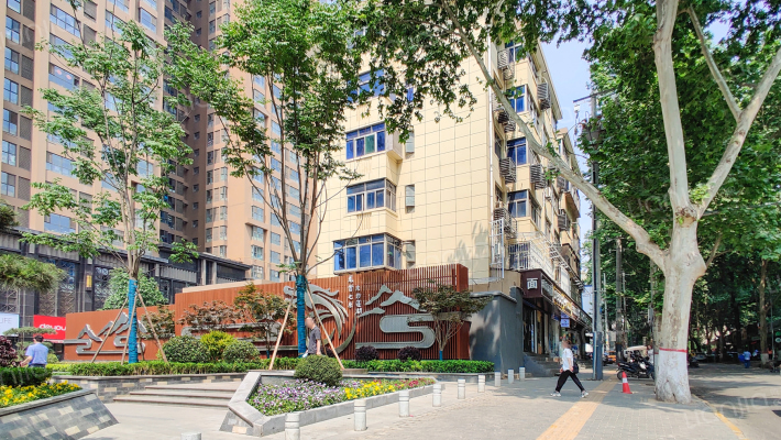 龙首村西区外景图