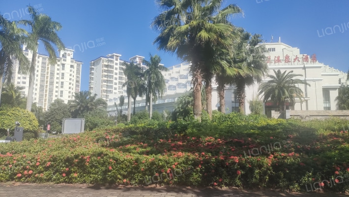 海口乌兰集团公寓楼外景图