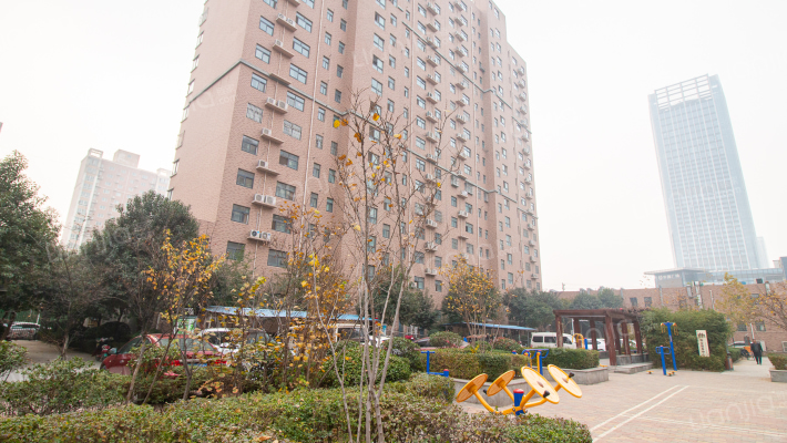 全威花园西院外景图