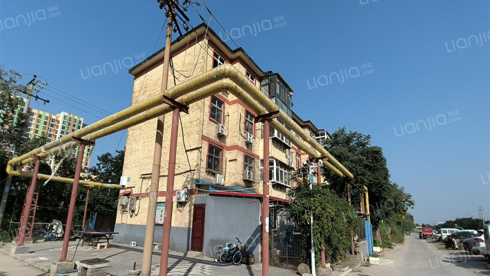 石铁分局五十五宿舍外景图