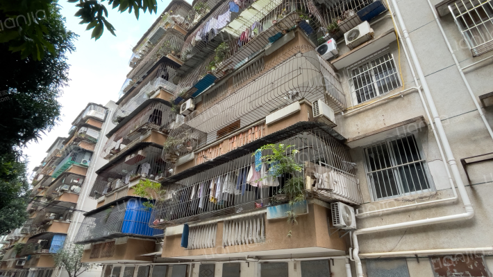 中国工商银行广西分行营业部思贤路绿塘里宿舍外景图