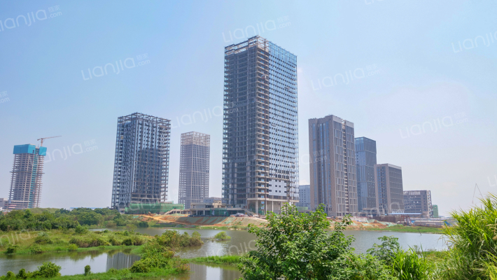 赣江绿地中央广场外景图