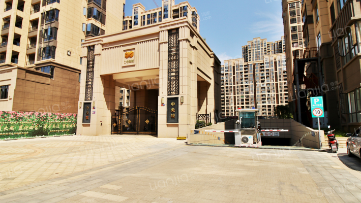 合一中央城外景图