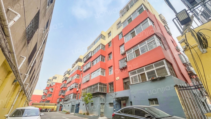 地质局宿舍外景图