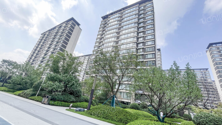 越秀麓端府外景图