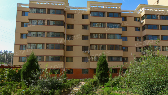 酒钢聚东望景小区外景图