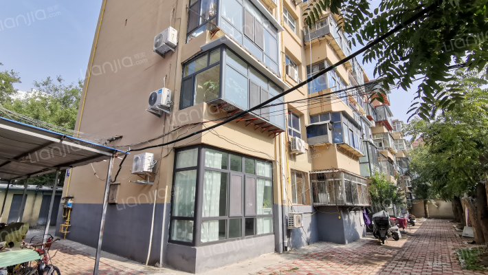 第二制药厂宿舍外景图