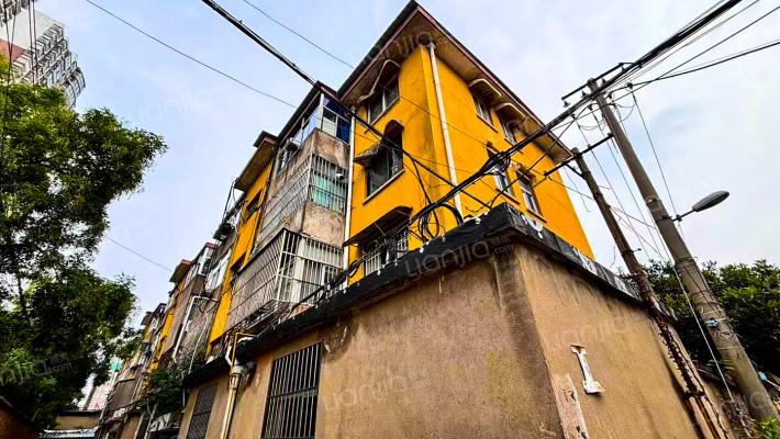 市政公司宿舍外景图