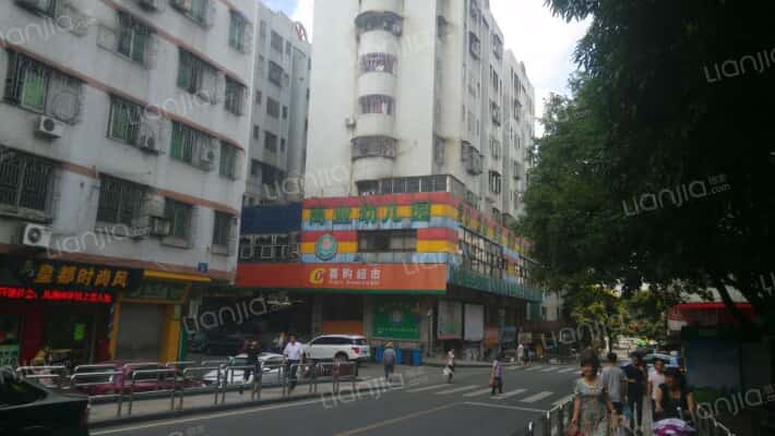 罗村商业大厦外景图