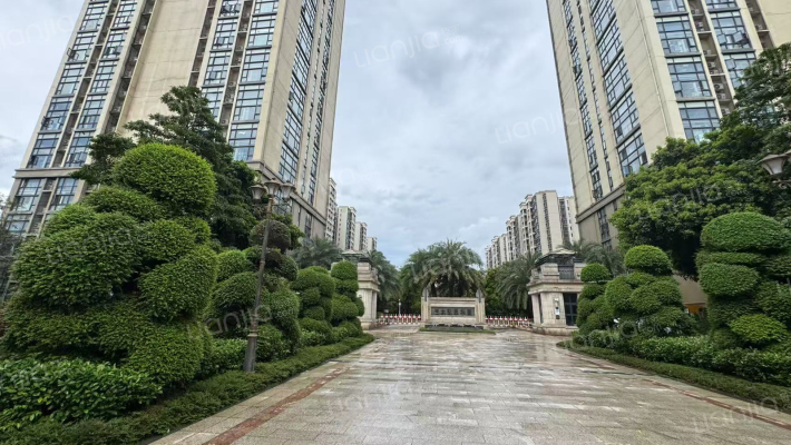 恒大翡翠华庭外景图