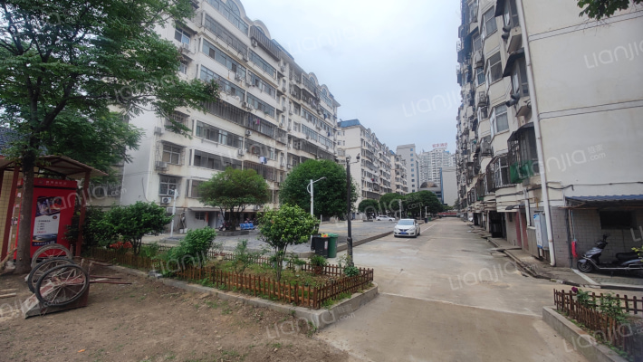 国源小区外景图