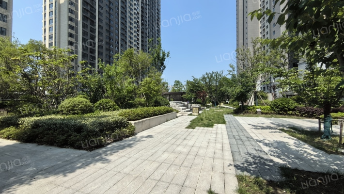 通银天璟外景图