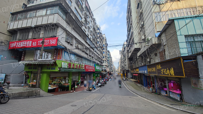 四眼井社区工行宿舍外景图