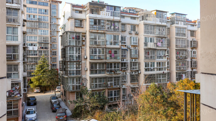 湖畔花苑外景图