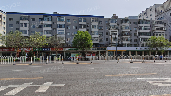 粮油公司宿舍外景图