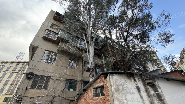 虹山东路320号宿舍区外景图