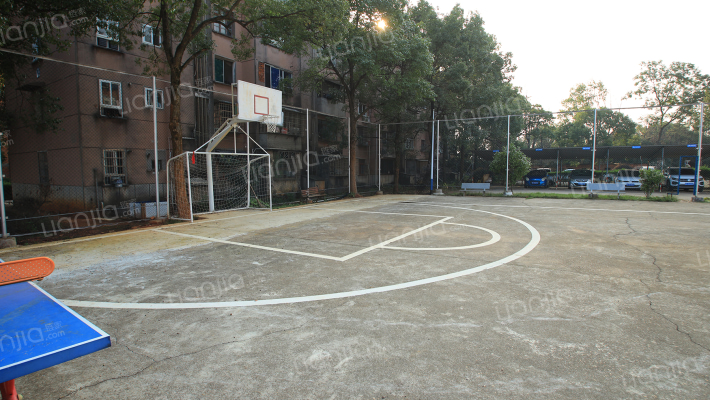 电务城通公司三环机械厂家属区外景图