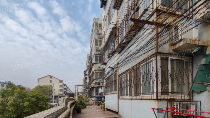 开封空分集团家属楼外景图