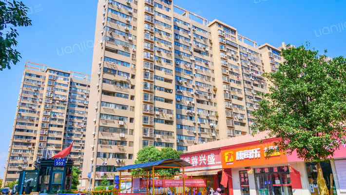 江铃卡卡公寓外景图