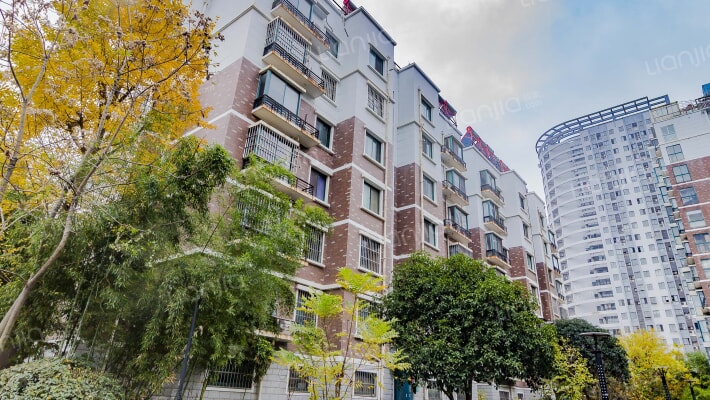 天山华庭外景图