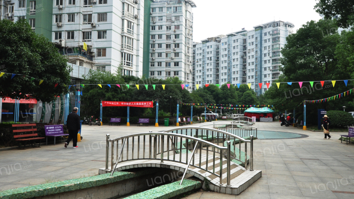 锦绣人家外景图