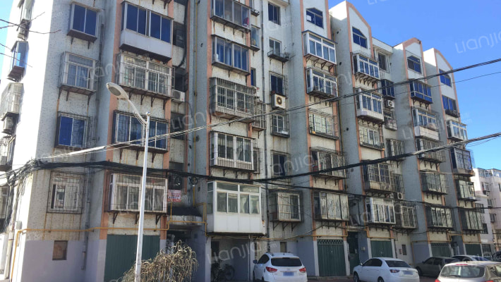 芝罘屯路外景图